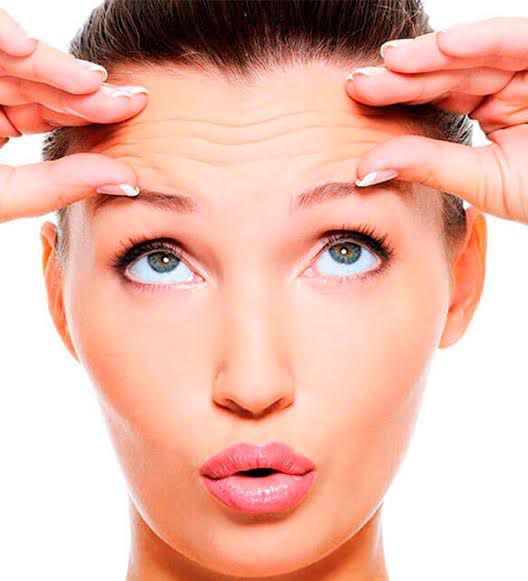 Redução de rugas e linhas de expressão, aprimoramento da textura da pele e obtenção de uma aparência mais jovem e revitalizada. Experimente o rejuvenescimento e a renovação!