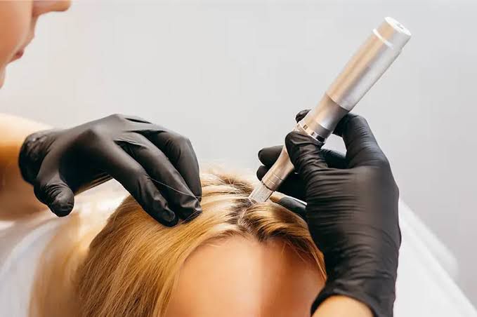 Tratamentos Capilares, Clínica Agronomica em Floripa, SC - Procedimentos inovadores para revitalizar e fortalecer cabelos na GK Estética: Promovendo crescimento saudável e restaurando a beleza natural com técnicas de ponta e produtos de alta qualidade