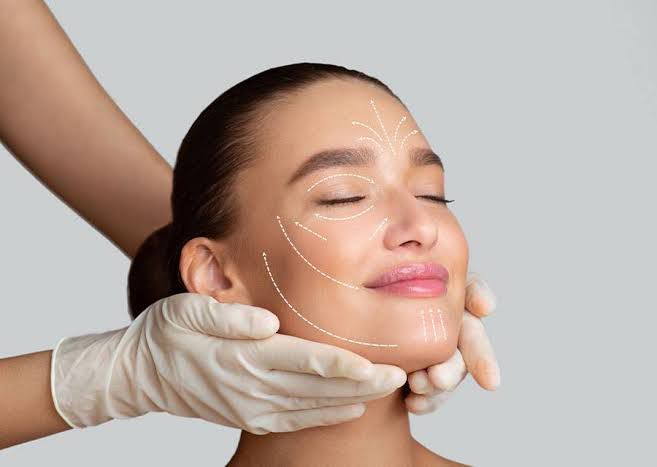 Preenchimento facial avançado na GK Estética Florianópolis - Santa Catarina: Realce de lábios, olheiras, maçãs do rosto e sulcos nasogenianos com técnicas avançadas e resultados duradouros